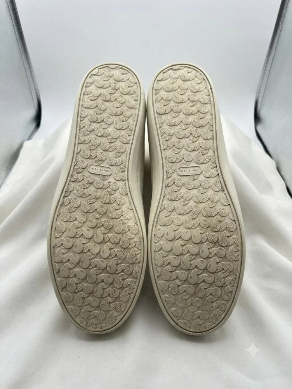EUC Tory Burch Leigh Logo Sneakers White Leather Snake Trim Designer Low-Top